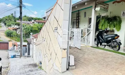 Casa com 7 quartos à venda no Tribess, Blumenau , 208 m2 por R$ 560.000