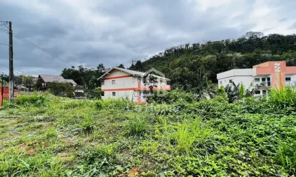 Terreno à venda no Itoupavazinha, Blumenau  por R$ 800.000
