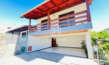 Casa com 4 quartos à venda no Garcia, Blumenau , 409 m2 por R$ 1.090.000