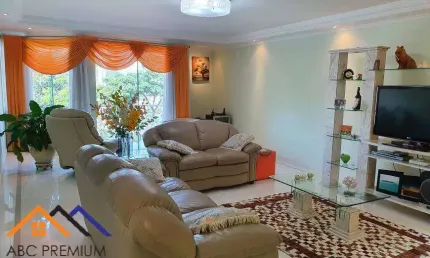 Maravilhoso sobrado próximo ao shopping abc! 3 dorms, suíte, 4 vagas.