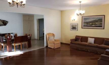 Casa no Alto de Pinheiros- 4 Dormitórios sendo 1 Suíte- 450m² de terreno