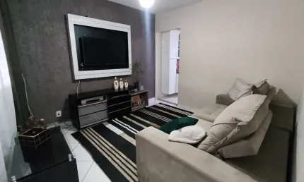 Imperdível! Casa à venda em Osasco-SP, na Vila Yolanda, com 2 quartos, sala, banheiro, 2 vagas de garagem e 123m². Confira!