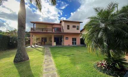 Casa na Chácara Vale do Rio Cotia - Carapicuíba - 668m² - 4 Dormitórios sendo 2 Suítes