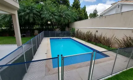 Casa a venda em alphaville 11 onze, com excelentes espaços e 4 quartos (2 suítes)