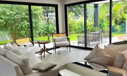 Casa a venda em Alphaville 2, casa mobiliada, com 4 suítes e em localização desejada
