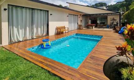 Casa à venda Cotia - Miolo da Granja Viana - 3 Quartos Suítes, TÉRREA c/ piscina, em rua fechada!