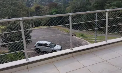 O seu novo lar num residencial charmoso e próximo da Granja Viana - reserva santa maria