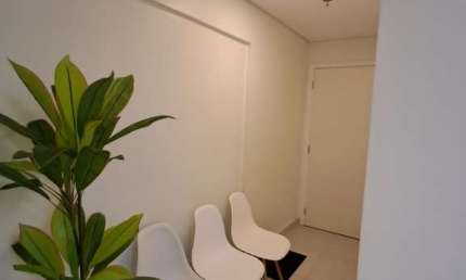Sala comercial a venda numa localização pra lá de excelente em Vila Yara Osasco, andar médio e 1 vaga para carro