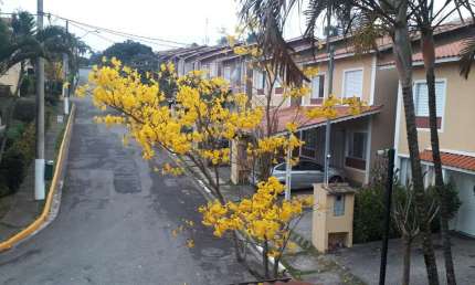 Casa na Granja Viana - Atrás do The Square - Cotia - 70m² - 2 Dormitórios - 1 Vaga