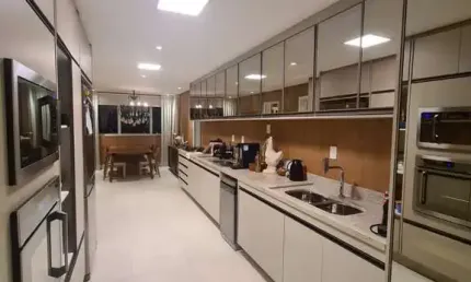 O seu The Lake em andar alto, com vista contemplativa, com 4 suítes-5 quartos e acabamento prime