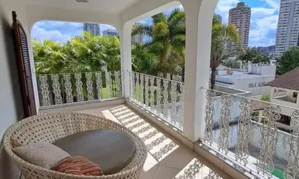 A sua casa em Alphaville Um com vista gostosa e potencial para retrofit, 4 quartos, vista livre