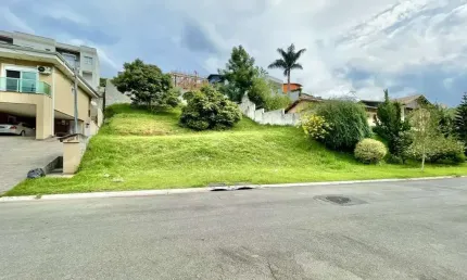Terreno - Condomínio Village Los Angeles - Quadra com Lote 13 - 516,20 m²