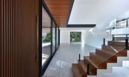 Casa a venda em Tamboré 10 com assinatura de arquiteto premiado, 4 suítes (quartos) e  pé direito duplo
