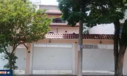BELÍSSIMO SOBRADO JD. CITY -4 DORMS. 5 VAGAS - 250 M2 TERRENO