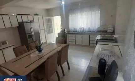 SOBRADO COM 3 QUARTOS, SENDO 3 SUÍTES A VENDA, 250m²  VILA FLÓRIDA - GUARULHOS/SP
