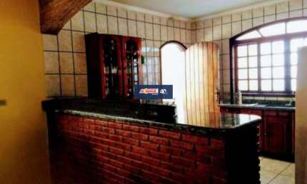 SOBRADO COM 3 DORMS, SENDO 1 SUÍTE E EDÍCULA PRÓXIMO AO SHOPPING PÁTIO EM GUARULHOS, SP