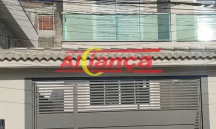 Lindo sobrado pronto para morar! Com 3 suítes, 4 banheiros, sala 2 ambientes, ampla cozinha, quintal