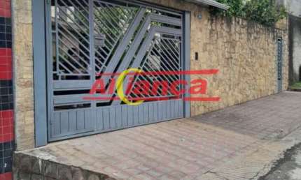 Sobrado no Pq. Jurema, 3 dorms. com 3 vagas, excelente construção
