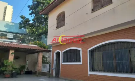 Sobrado à Venda na Vila Augusta com 4 dormítorios (2 suítes)