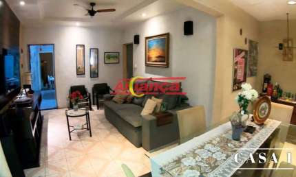 Casa à venda com 250m², 4 quartos e 2 vagas- Jd City- Guarulhos-SP.