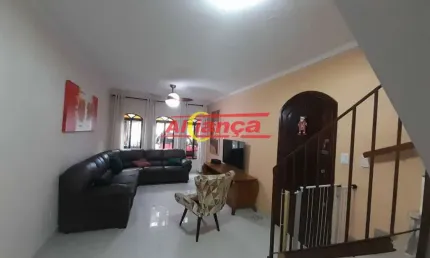 Casa com 3 quartos à venda na Rua Gurupatuba, 133, Vila Mazzei, São Paulo