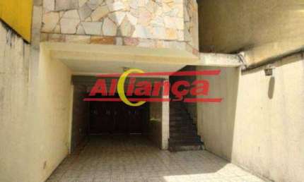 Excelente Sobrado no Picanço com 152 m², 3 dormitórios, sendo 1 suíte, 4 vagas