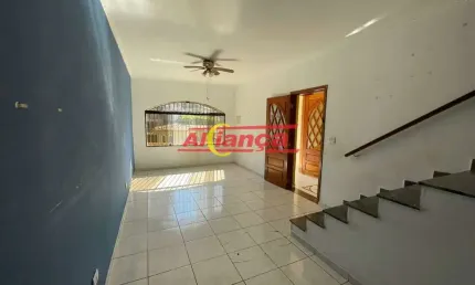 SOBRADO COM 3 DORMITÓRIOS SENDO 1 SUÍTE - JARDIM SANTA MENA - GUARULHOS/SP
