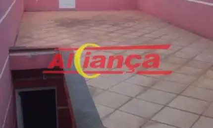 CASA SOBREPOSTA COM 4 VAGAS, 2 QUARTOS, SENDO 1 SUÍTE COM SACADA NO JARDIM PARAÍSO EM GUARULHOS, SP