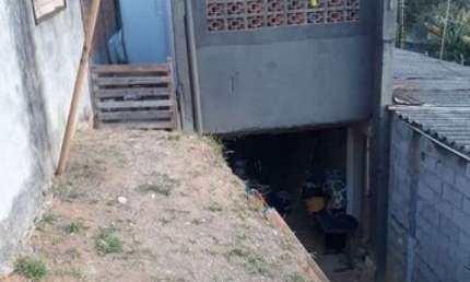 Casa em condomínio fechado com 2 quartos à venda na Rua Yoshi Sasaoka, 250, Sítio dos Fernandes, Arujá, 275 m2 por R$ 357.000