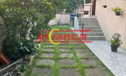 CASA COM 3 DORMITÓRIOS SENDO 1 SUITE - JARDIM PRESIDENTE DUTRA - GUARULHOS/SP