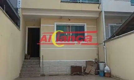 Lindo Sobrado com 03 dorms, sendo 01 suiíte, 03 vagas de garagem. Ótima Localização!