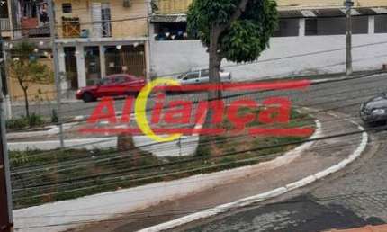 EXCELENTE OPORTUNIDADE VILA MILTON, UM LINDO SOBRADO, ENTRE PARA SE SURPREENDER  COM TANTA BELEZA!!!