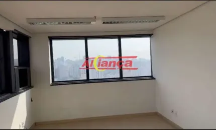 SALA COMERCIAL EM SANTANA Contendo 40 metros com 3 salas com divisórias de vidro