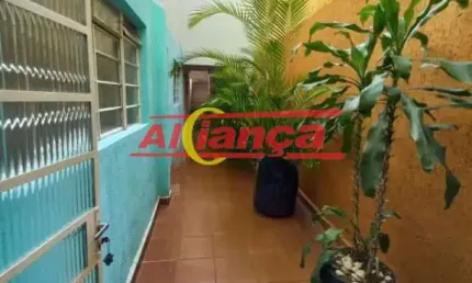 Casa em Guarulhos bairro Picanço com 180m², 2 quartos, 1 sala e 1 vaga!