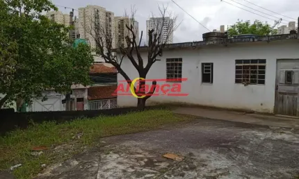 Terreno com 270,00 metros quadrados com excelente localização,ótimo para investidores.