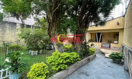 CASA TÉRREA COM TERRENO DE 266M² - VILA ZANARDI - GUARULHOS/SP