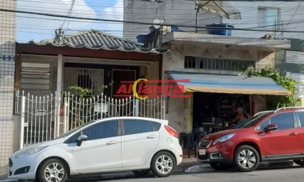 Casa Comercial no centro de Guarulhos com 216 metros de terreno com 04 rendimentos,