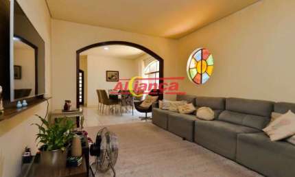 Venda-se Casa Térrea na Vila Augusta - Ideal para Residencial ou Comercial!