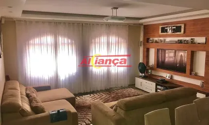Casa espaçosa à venda no Cidade Soimco - Guarulhos  260m² de área construída