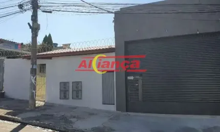 Terreno com salão e casas comerciais - Mais de 300 m2