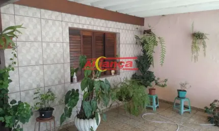 Casa Velha com 175 metros proximo do centro de Guarulhos