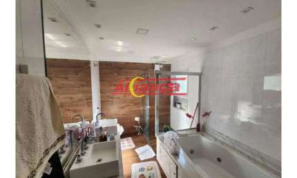 Sobrado à venda, 197 m² por R$ 920.000,00 - Vila Augusta - Guarulhos/SP