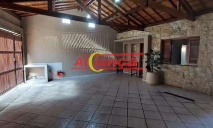 Casa térrea maravilhosa no Jardim Paraventi / Guarulhos