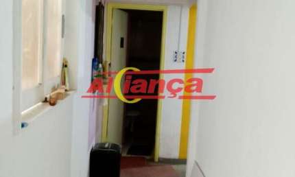 Casa Térrea à Venda no Jardim Vila Galvão, em Guarulhos