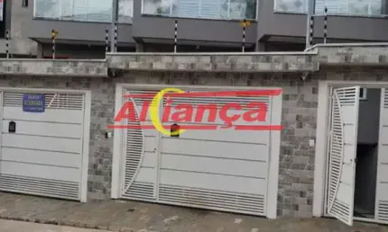 sobrado novo Vila São Geraldo, com três dormitórios e quatro vagas de garagem