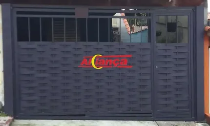 CASA CONDOMINIO 3 DORMITORIOS À VENDA-JD GUILHERMINO-GUARULHOS