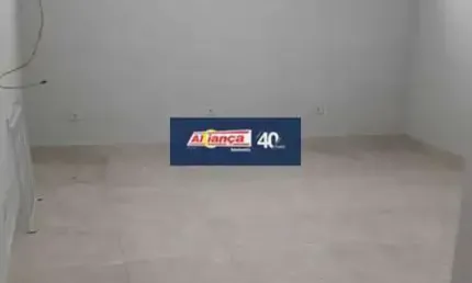 Vende-se apartamento de 24m² na região central de Guarulhos.