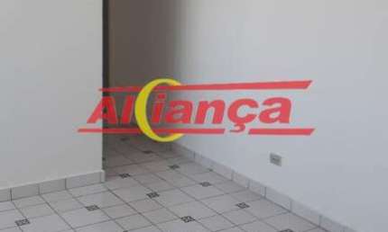 Apto Centro de Guarulhos, 70m, 02 dormitórios, 01 banheiro, com Planejados. R$ 280 mil