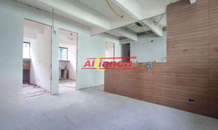 Oportunidade Imperdível: Apartamento em Reforma com Janelas Blindex e Porcelanato Incluso