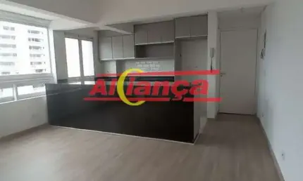 Apartamanto lindo na vila milton com sacada piscina e salão de jogos e churrasqueira .